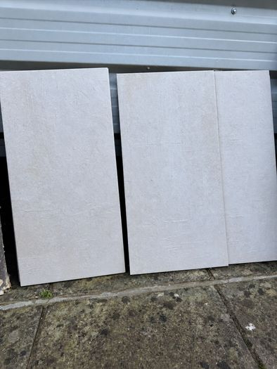 Crestone White Wall Tiles (62 Tiles)