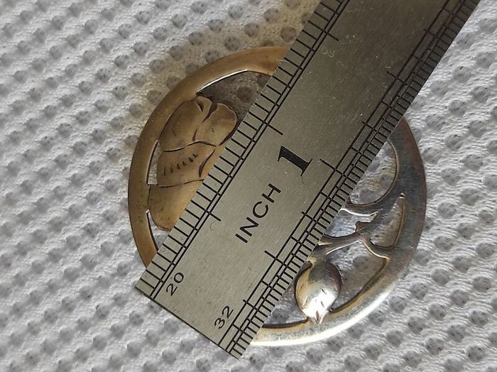 Vintage sterling silver brooch