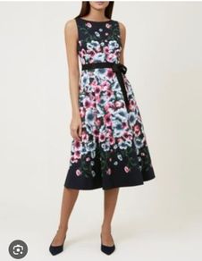 Beautiful Hobbs dress size 14 new with no tags
