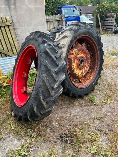 Fordson major wheels