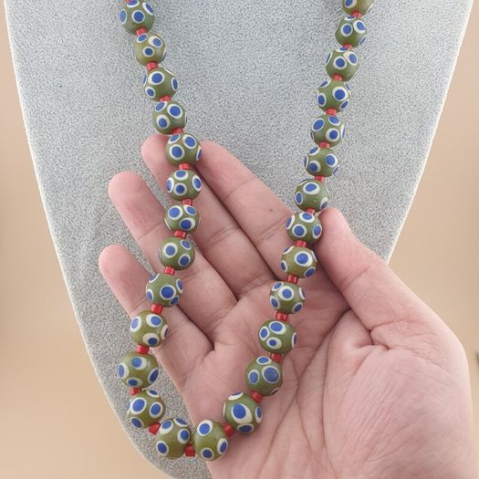 Vintage Venetian Style Thousand Eyes Leaf Green Glass,Blue Eyes Necklace 24 inches