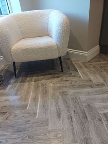 Accent chair