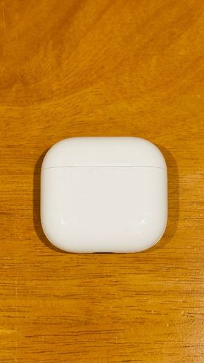 Genuine Apple Airpods 4 Charging Case