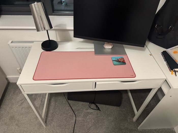 Desk with 2 Drawers