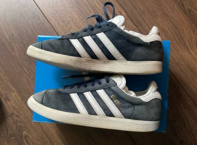 Navy adidas gazelle size 37.4