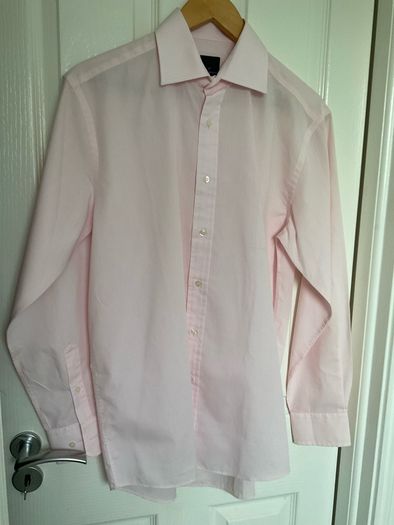 Daniel Hechter long-sleeved formal dress shirt in pastel light pink Collar Size: 15