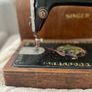 Antique singer sowing machine Image 4