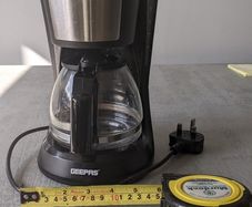 Small drip coffee machine