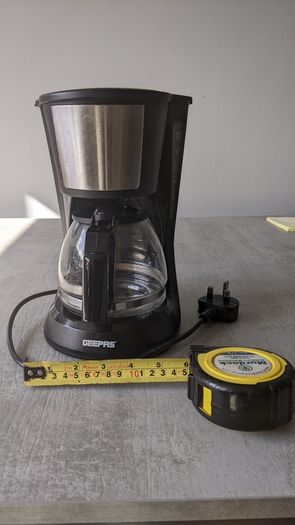 Small drip coffee machine
