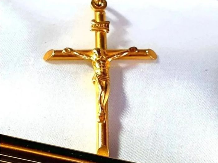 Vintage Hallmarked 9ct Gold Crucifix