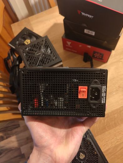 PCCOM SI Series 500W 80 Plus Power Supply PCIe connectors