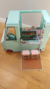 Ice cream truck