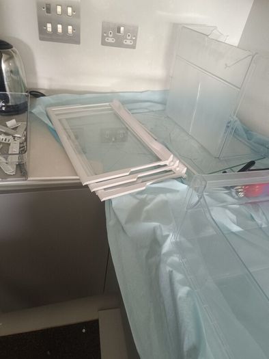 Whirlpool integrated fridge/ freezer