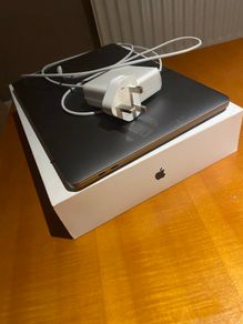 MacBook Pro 2020 i7