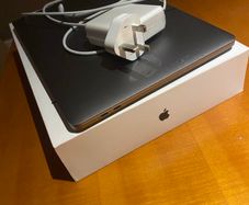 MacBook Pro 2020 i7