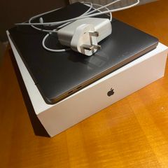 MacBook Pro 2020 i7