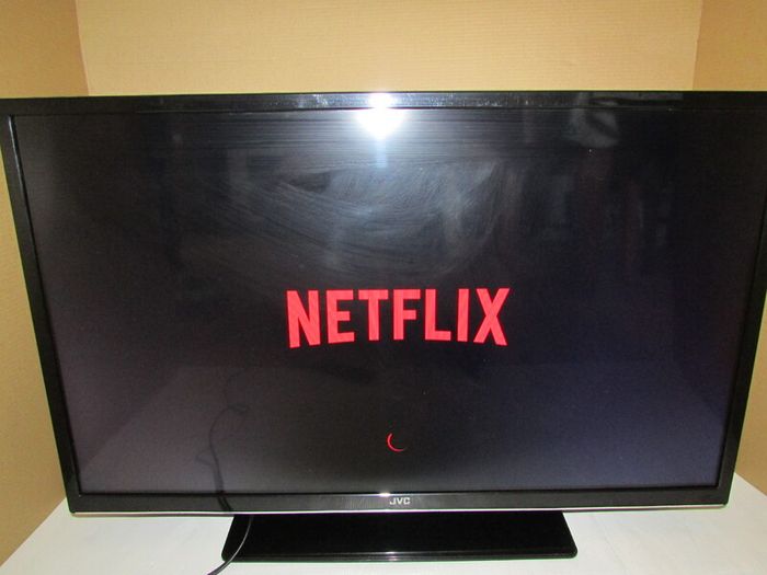 Jvc tv 32'' smart