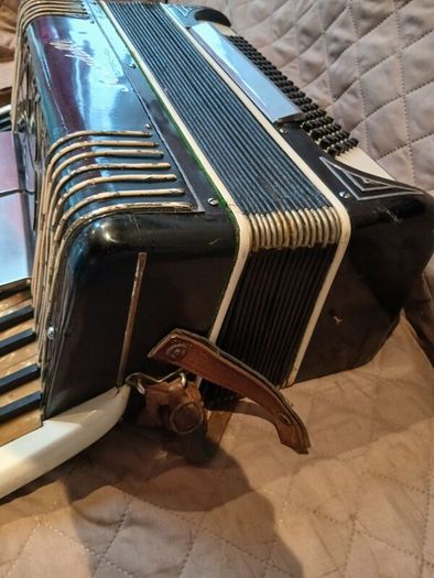 Vintage scandalli butterfly model piano  accordion, open to offers