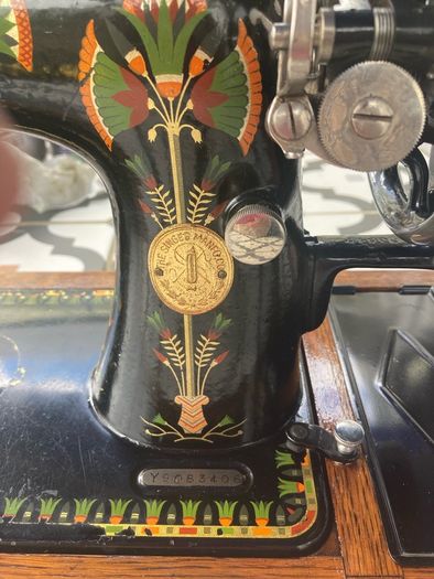 Antique singer 66K sewing machine