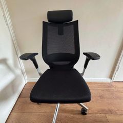 Petra ergonomic office chair