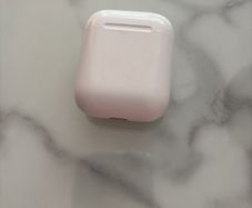 Apple AirPods