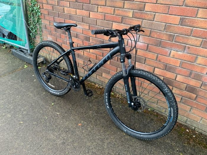 27.5 Inch Carrera Vengeance mountain bike