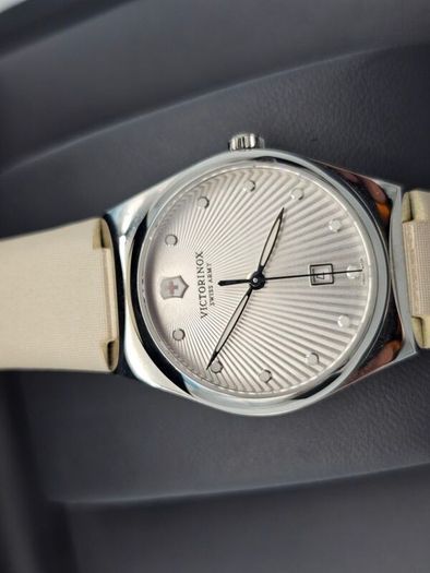 Swiss Made Victorinox Quartz Swiss Watch Lady's