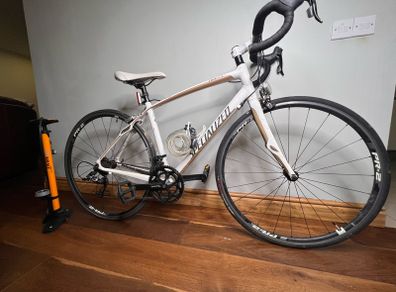 Specialized Dolce Road Bike, Floor Pump and Lock, Ready to Ride