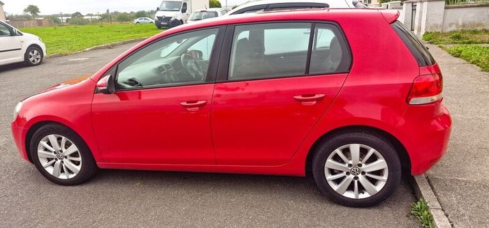 VW Golf 2011  1.6 TDI  Excellent Condition