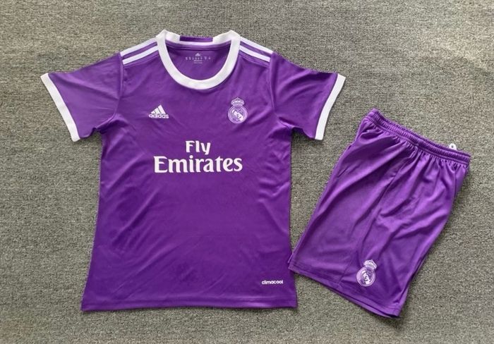 Retro football kits