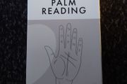 Palm Reading - A Beginner's Guide : Tarot/Oracle Cards