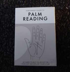 Palm Reading - A Beginner's Guide : Tarot/Oracle Cards
