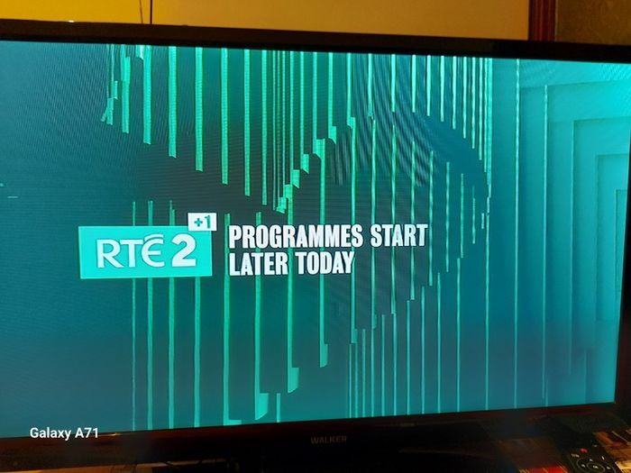 Walker 32 inch TV, Saorview, not smart, comes with remote control, Excellent condition