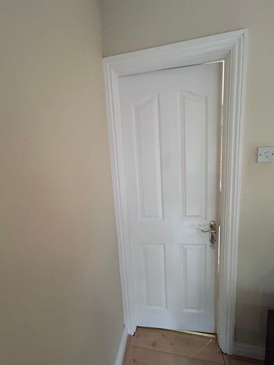 7 Internal Doors 5 Narrow and 2 Standard