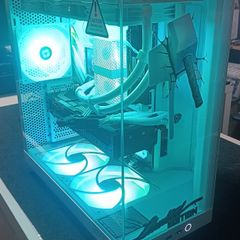Gaming NZXT i9-12Gen RTX5070 Gaming PC