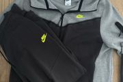 Nike Tech Fleece