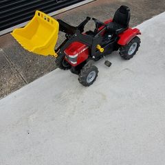 Massey 7226 Outdoor tractor and accessories