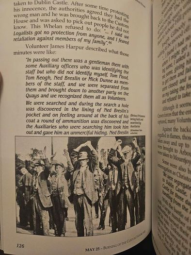 May 25 Burning Of The Custom House 1921. By Liz Gillis. Signed First Edition Paperback In Good Condition.  See Photos For Same.