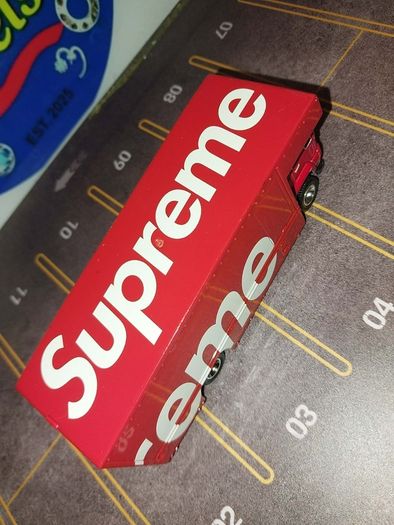 Supreme x Hot Wheels Fleet Flyer transport truck extremely rare