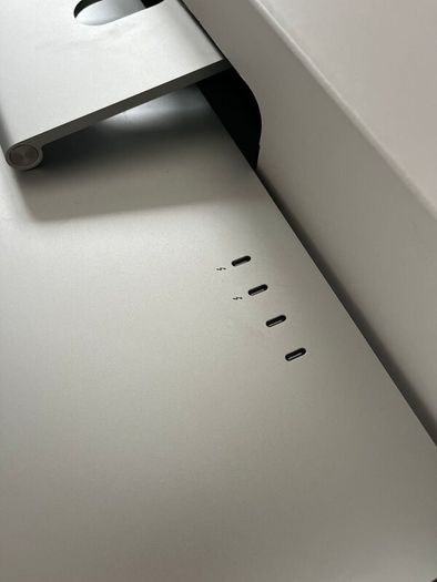 Apple 24 iMac M1 8-Core CPU / 8-Core GPU  Silver