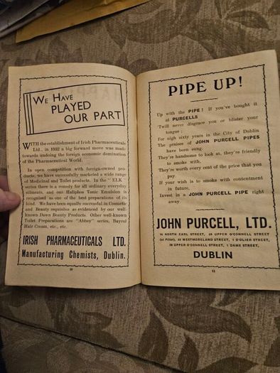 Wolf Tone Annual 1948. Wolf Tone And His Comrades. Issued To Commemorate The 150th Anniversary Of The Rising Of 1798 Rebellion. Edited And Published By Brian O'higgins.  First Edition 1948 Paperback In Fair Condition.  See Photos For Same.