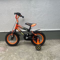 Strike it Child's bike with Stabilisers