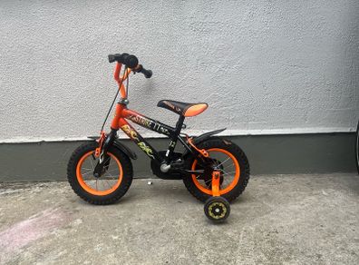 Strike it Child's bike with Stabilisers
