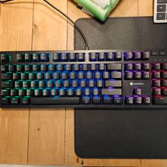 Koorui Mechanical Gaming Keyboard tactile Blue Switch - Used