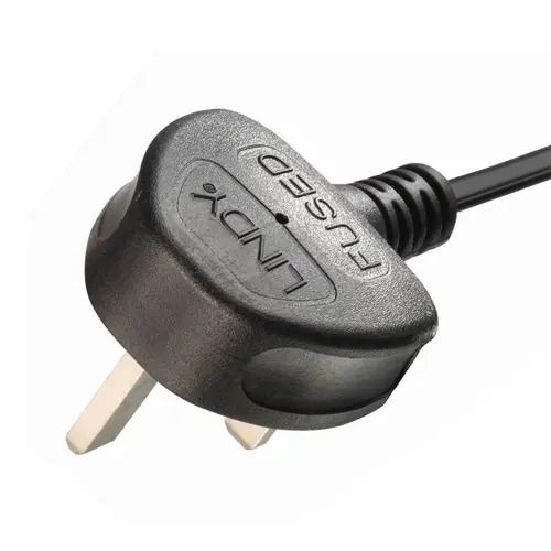 Lindy 0.7m UK 3 Pin Plug to IEC C13 mains power Cable, Black - NEW