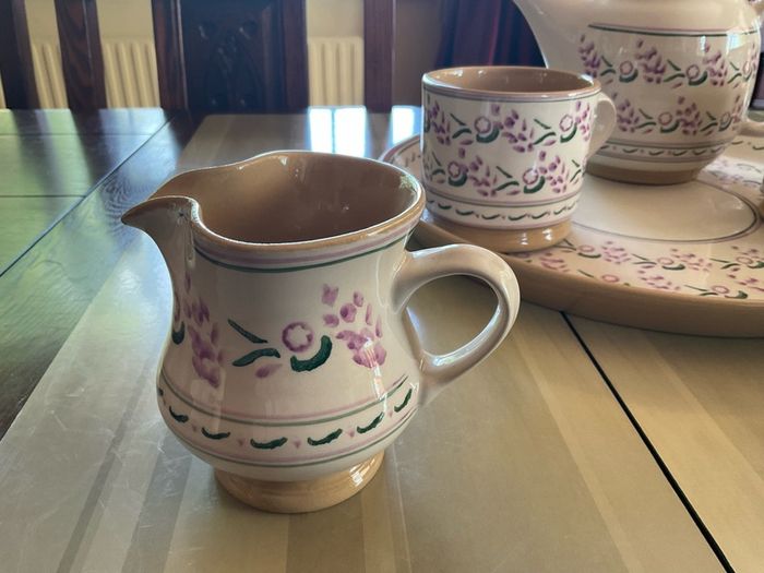 Nicholas Mosse lavender creamer from Washington  Creek USA . 4 inches in height