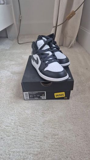 Nike Jordans 1 - brand new