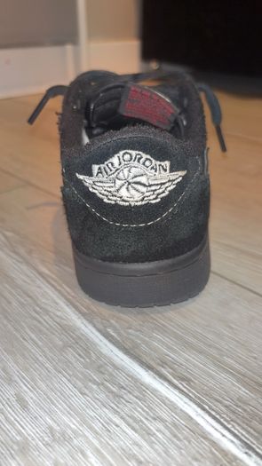Travis Scott black shoes