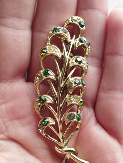 Vintage Brooch with Green Rhinestones.