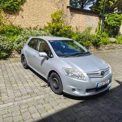 2011 Toyota Auris